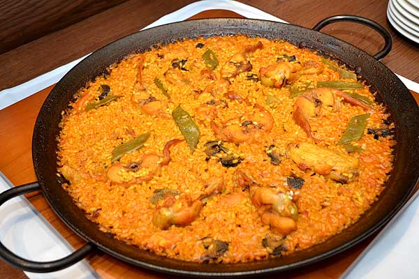食材の旨味が“お米”に凝縮！ 『ミゲル フアニ』なら本場スペインのバレンシア風パエリアが堪能できるぞ