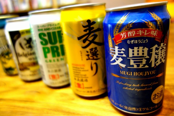【業務スーパー】1本最安71円の激安「第三のビール」缶はウマいのか!? 5種類を飲み比べて確かめてみた！