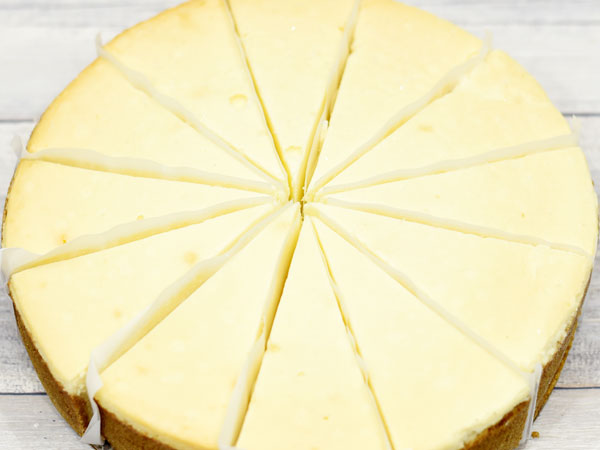 コストコ ザ チーズケーキ ファクトリー オリジナルチーズケーキ のおすすめ度は 気になるサイズや食べ方をチェック Mitok ミトク