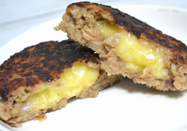 業務スーパー チーズインハンバーグ のおすすめ度は 気になる量や味をチェック Mitok ミトク