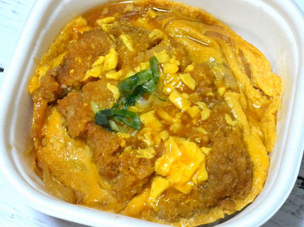 コンビニ カツ丼 をセブン ローソン ファミマで食べ比べてみた結果 Mitok ミトク