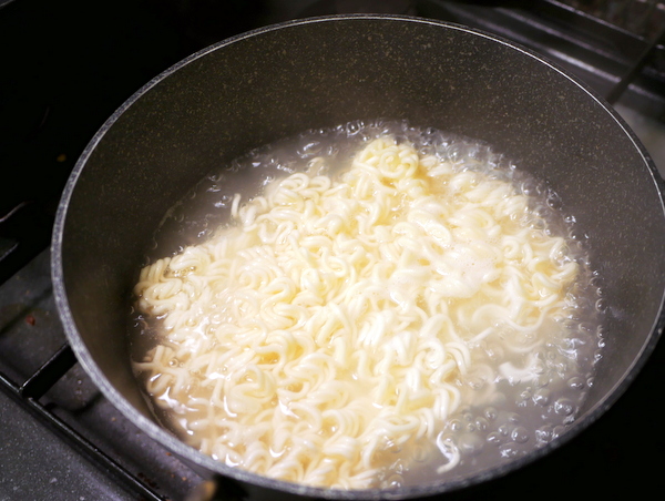 塩ラーメンを 冷やし で食べると確かにウマイ Mitok ミトク