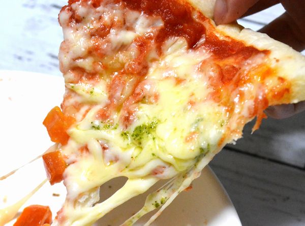 ローソンの冷凍ピザ マルゲリータ はコンビニ屈指のチーズインパクト Mitok ミトク