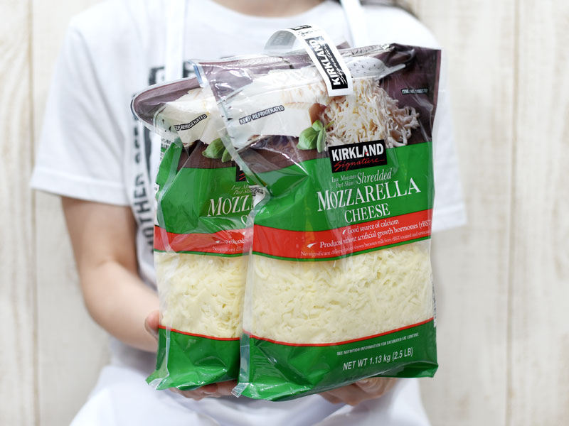 コストコの便利チーズ シュレッドモッツァレラ は2袋セットでいろいろと使い勝手がイイ Mitok ミトク