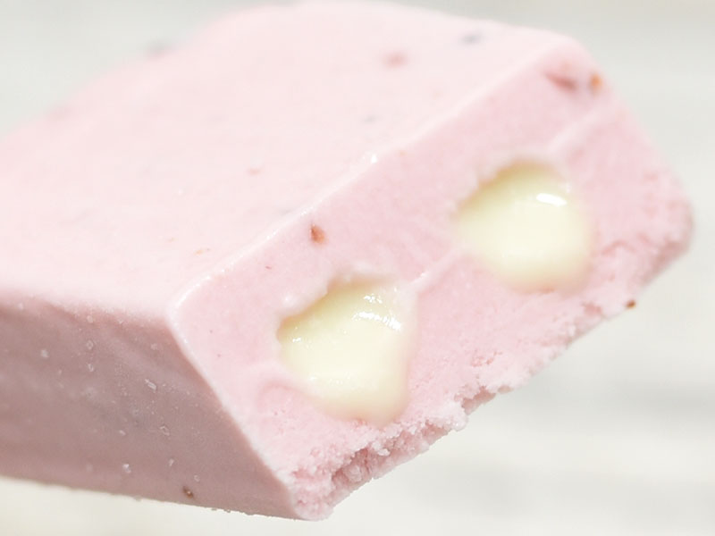 セブンの5本アイスバー いちご白くま は練乳たっぷりの苺ミルク系 Mitok ミトク