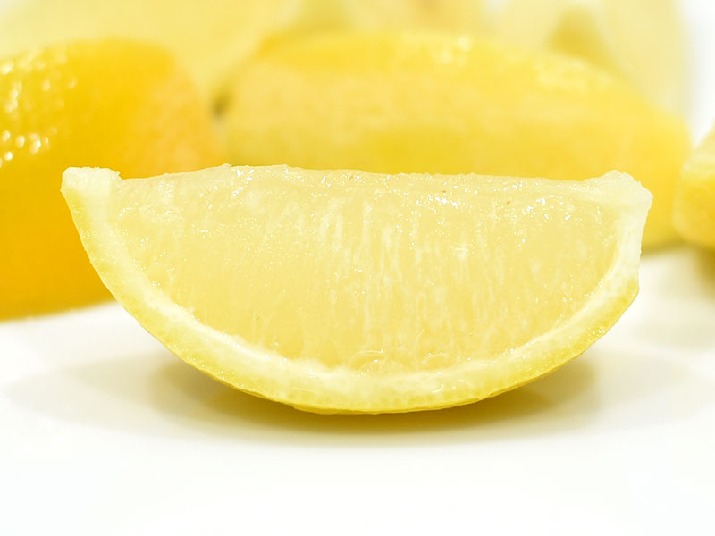 セブンの冷凍フルーツ『カットレモン』は常備しておけばたぶん役立つ - mitok（ミトク）