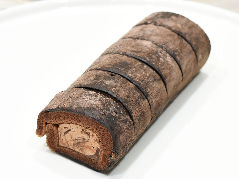 ローソンの お餅で巻いたもち食感ロール はぎゅうひで包んだチョコケーキ Mitok ミトク