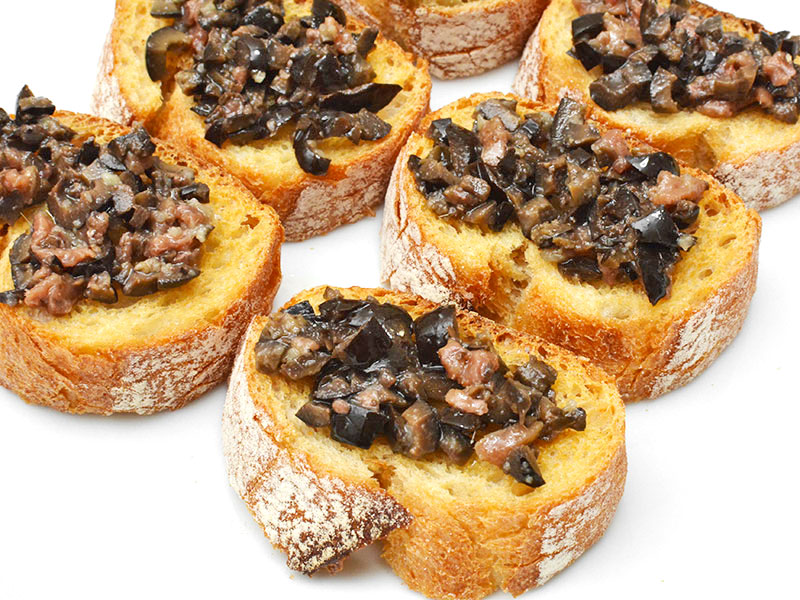 業務スーパーの ブラックオリーブスライス はやわらか風味で地味に使いやすい Mitok ミトク