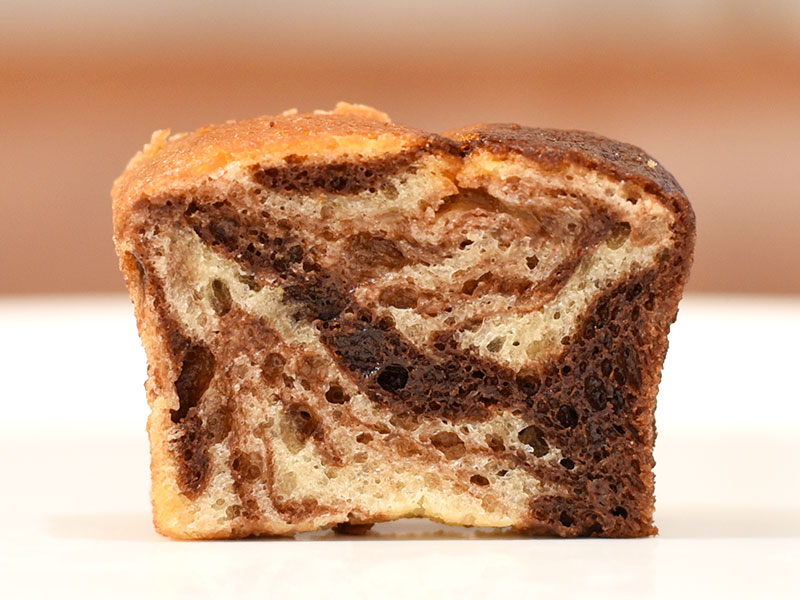 セブンの マーブルパウンドケーキ は意外なむっちり食感がやみつきに Mitok ミトク