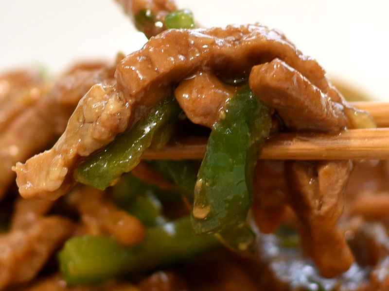 セブンの 青椒肉絲 チンジャオロース は中華食堂みたいな確かな味付け Mitok ミトク