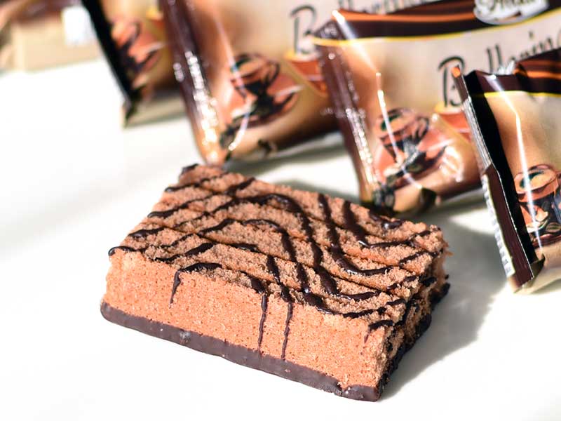 業務スーパーの チョコレートケーキ コーヒークリーム は洋物らしいフレーバーの軽やかおやつ Mitok ミトク