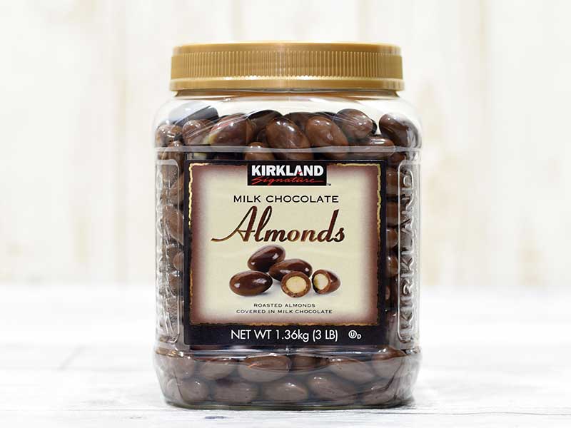 コストコの1kg超ボトル版『ミルクチョコレートアーモンド』は一家にひとつ常備でもイイと思う