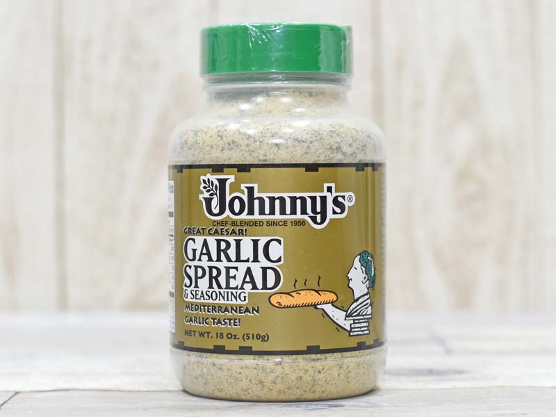コストコの大容量シーズニングボトル『ジョニーズ ガーリック』はパンだけじゃなく魚料理やポテトの旨み増しにも活躍