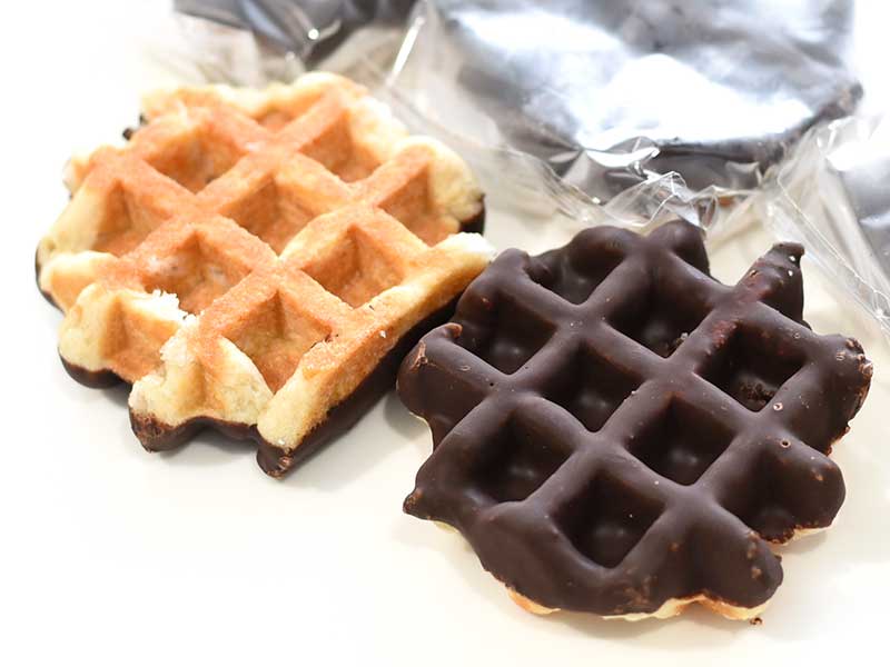 業務スーパーの『ベルギーワッフル ダークチョコレート』は軽くホット＆ふっくらさせるのがおすすめ - mitok（ミトク）
