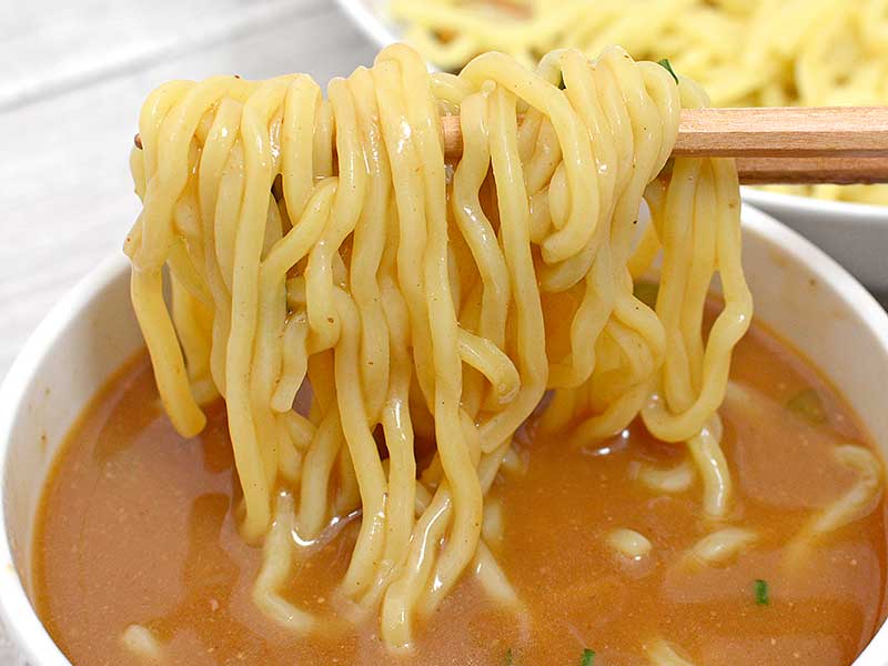 業務スーパーの つけ麺スープ えび風味辛みそ味 はえび感薄いけど濃厚ピリ辛感は悪くない Mitok ミトク