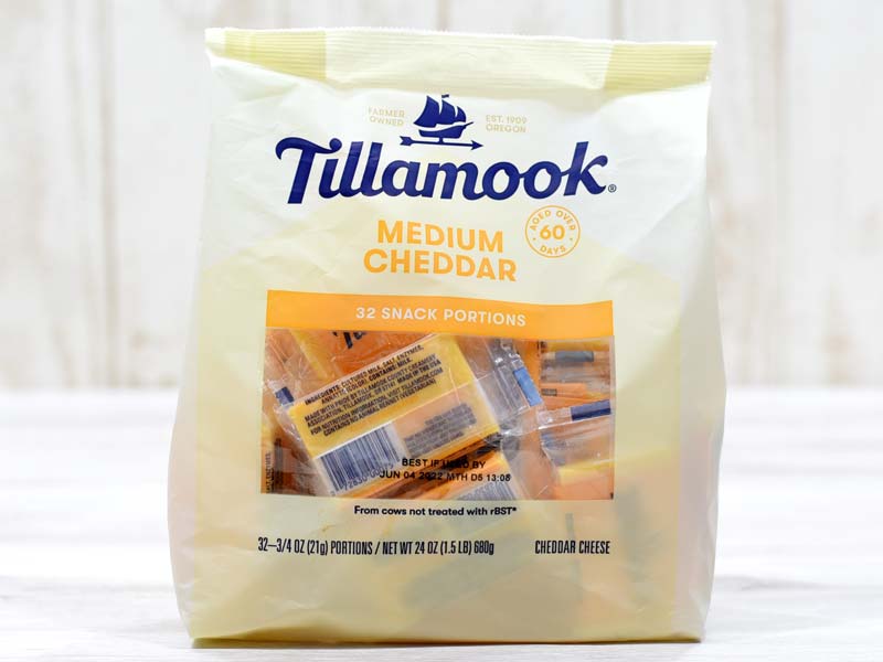 コストコの『ティムラーク ミディアムチェダー』はとにかく使いやすいサイズで常備チーズにおすすめ