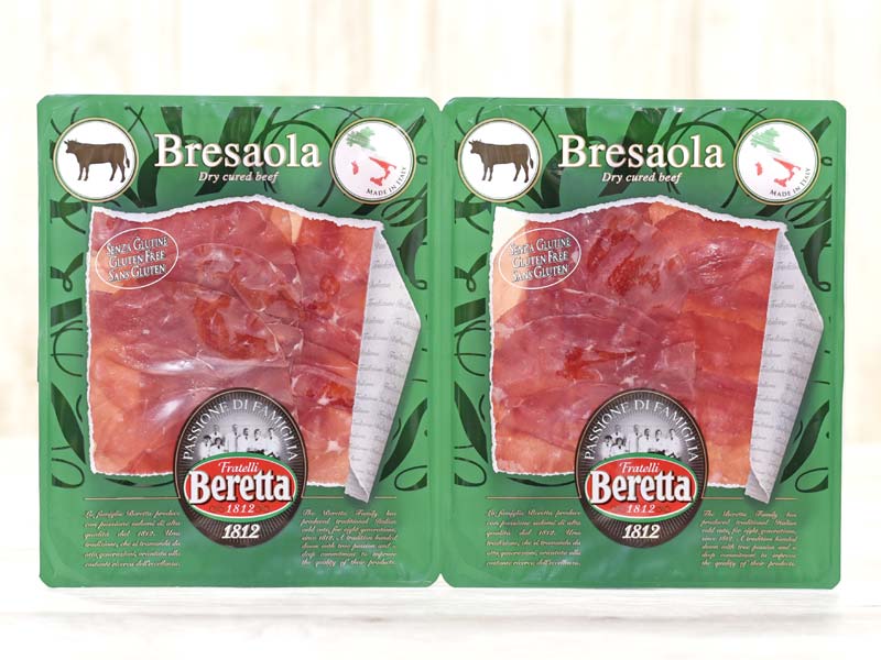 コストコの牛肉生ハム『ブレザオラ』は旨みどっしりでチーズ＆トマトサンドがおいしい食べ方