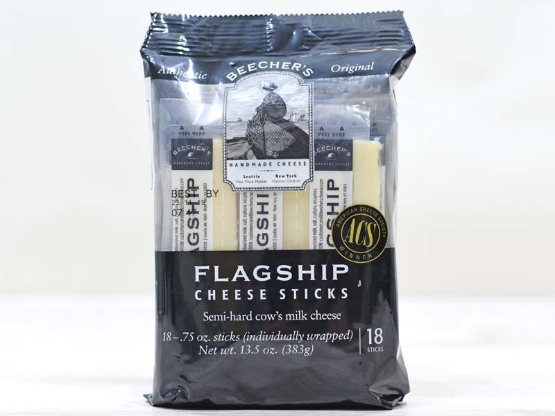 コストコの『フラッグシップ チーズスティック』は高価だけどアリ！ 具材に使うと高級感マシマシの味わいに