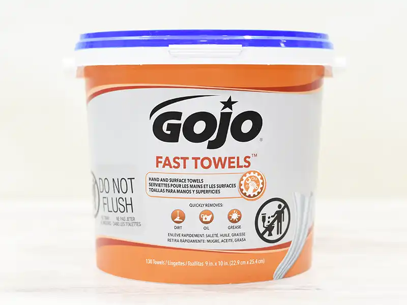 コストコの洗浄アイテム『ゴージョー ハンドクリーナータオル』は水なしで手についた油汚れがよく落ちる